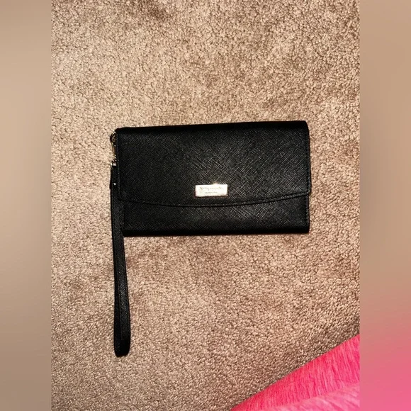Kate Spade Wristlet - Picture 1 of 1